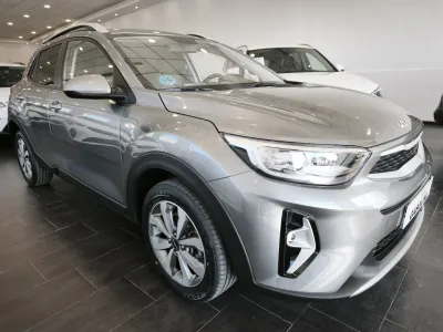 KIA STONIC CONCEPT 1.2 DPI (2023)