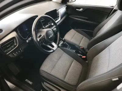 KIA STONIC CONCEPT 1.2 DPI (2023)