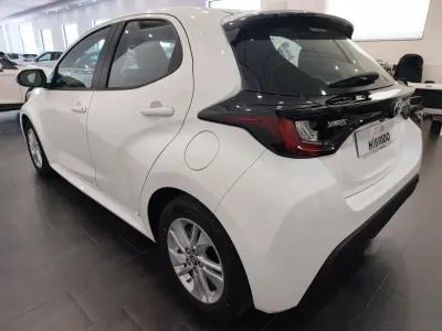 TOYOTA YARIS BUSINESS PLUS 1.5 120H (2022)