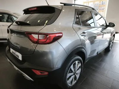 KIA STONIC CONCEPT 1.2 DPI (2023)